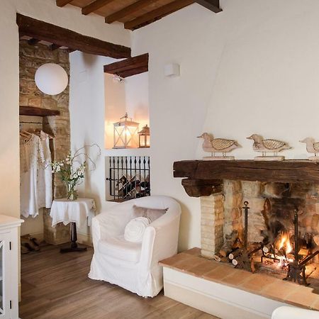 La Casa Di Alice Villa Castelnuovo dellʼAbate Eksteriør billede